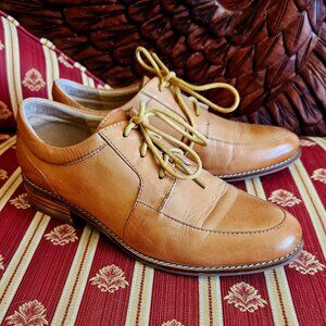 Mona Flying Oxford Brown Shoes size 6.5 / 37